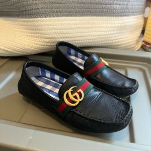 Gucci black leather dress shoes size 29